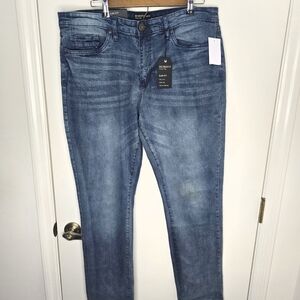 Retrofit Relaxed Fit Blue Jeans